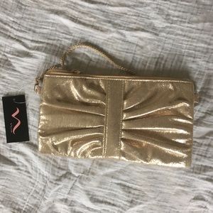 NINA wristlet 🌟NWT🌟